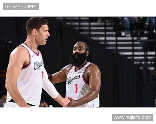 快船遭灰熊反转 近14战仅2胜!候补仅15分 小卡轰39分仍带不动